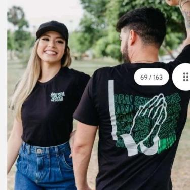 Imagem de 2 Camisetas Pretas Unissex Adultas com Frase - Presente de Deus
