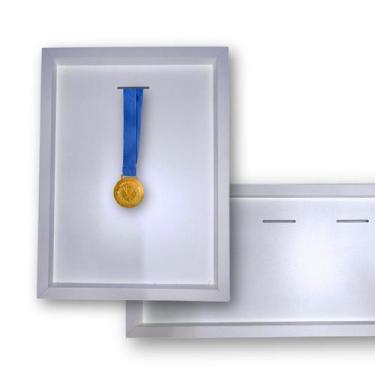 Imagem de Quadro Expositor de Medalhas Branco - Black Belt Store, 1 Medalha