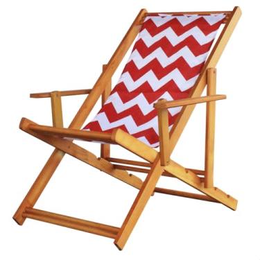 Imagem de Espreguiçadeira em Madeira Maciça para Piscina, Praia – Com Braço, Dobrável, Acabamento Envernizado (Chevron Vermelho e Branco)