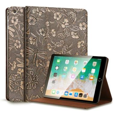 Imagem de Gexmil Capa de couro para iPad 10.2 2021/2020, capa fólio de couro bovino para iPad 9ª/8ª/7ª geração, também se aplica à capa para iPad 10.2 2019 (padrão borboleta)