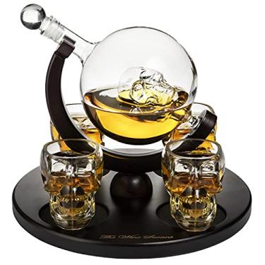 Imagem de Decantador de caveira grande 4 copos – Linda base de madeira – por The Wine Savant Use xícara de cabeça de caveira para um Whiskey, Scotch e Vodka Shot Glass, Decantador de 625 ml Copo de shot de 118 ml