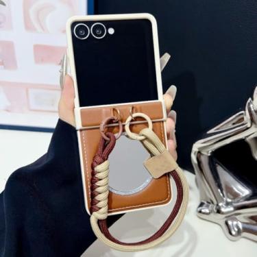 Imagem de Capa de couro espelhado de luxo para Samsung Galaxy Z Flip 3 4 5 6 7 5g Zflip7 Fe Flip6 com cordão e proteção para dobradiça (para Galaxy Z Flip6/Marrom)