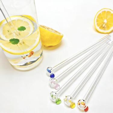Imagem de Conjunto de canudos de vidro reutilizáveis fofos com berloques – Pacote com 5 canudos retos transparentes com design de peixe colorido com 2 escovas de limpeza para vitaminas, suco, chá, café, água