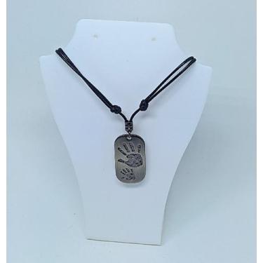 Imagem de Colar Cordão Fio de Couro com Pingente Placa Mãos Pai e Filho /Gargant