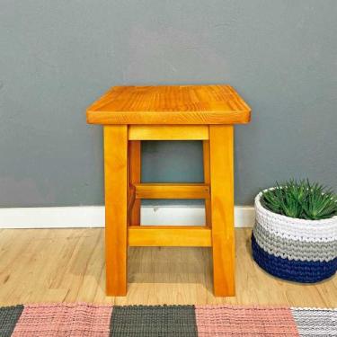 Imagem de Banqueta Média de Madeira Pinus Carvalho - ArtFactory Design