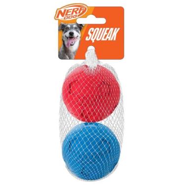 Imagem de Nerf Dog Brinquedo de bola de futebol para cachorro com sonoro interativo, leve, durável e resistente à água, 6,3 cm, para raças pequenas/médias/grandes, pacote com dois, azul e vermelho