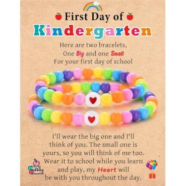 Imagem de JEIKTO Pulseira First Day of Kindergarten Mommy and Me, Mother Daughter Matching Bracelets, First Day of School Pre-School Pre K Back to School Gifts for Kids Girls