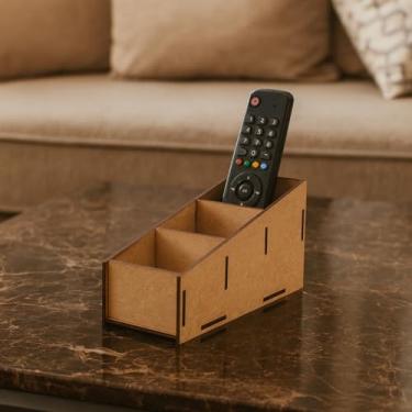 Imagem de Porta Controle Remotos Inclinado com 3 Divisórias em MDF Natural