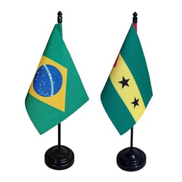 Imagem de Kit Bandeiras de Mesa Brasil e São Tomé e Príncipe, 26cm Altura, 18x11cm, Tecido Oxford, Base Plástica, Decoração para Escritório, Eventos, Escolas