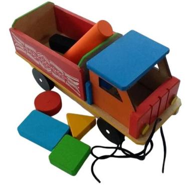 Imagem de Caminhão com figuras geométricas