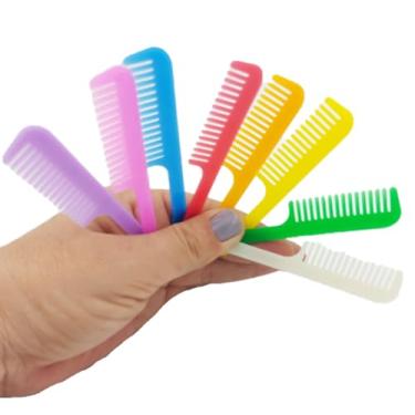 Imagem de Conjunto com 50 Brinquedinhos Mini Brinquedo Plástico Nacional Kit para Lembrancinhas Mimos Prendas Sacolinha Surpresa Festas (50 Pentinhos)