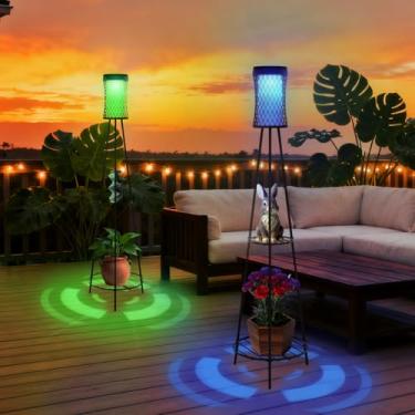 Imagem de Aialun Candeeiros de chão solares para ambientes externos com carregamento USB, 5 modos de luz branca e RGB, lâmpada de pé solar de 114 cm de altura com suporte duplo de plantas para pátio, varanda