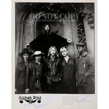 Imagem de Fotografia da banda The Allman Brothers 20 x 25 | Retrato de banda magnífico de 1969 | Música americana lendária | Rock and Roll | Imagem icônica | Memorabilia vintage | Restauração original | 20 x 25