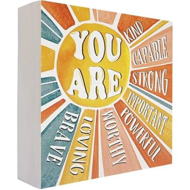 Imagem de Placa decorativa de caixa de madeira Boho Sun Sunshine, citação inspiradora You are Brave Square Wood Home Decor, Motivational Farmhouse Rustic Tiered Tray Shelf Table Decoration Table Decor 12,7 x