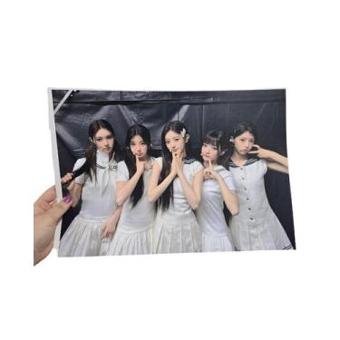 Imagem de K-pop  Poster tamanho A3 ILLIT White - Sweet Panda