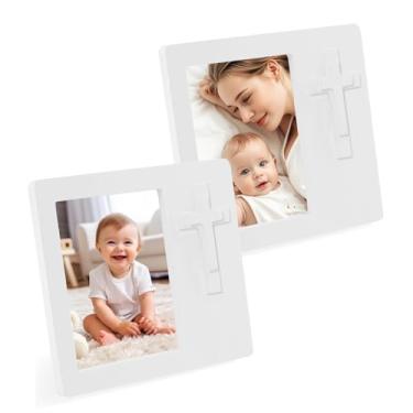 Imagem de meiqidi Pacote com 2 porta-retratos de batismo, presentes de batismo para meninos e meninas, moldura religiosa de madeira branca com cruz de 8,9 cm x 12,7 cm