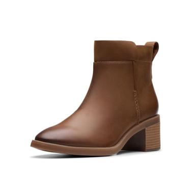 Imagem de Clarks Bota feminina de cano curto Lileigh Charm, Couro oleoso caramelo, 39 BR