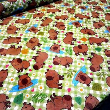 Imagem de TNT Estampado Capivara Xadrez Verde 3.00m X 1,40m