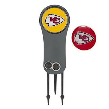 Imagem de Team Effort Ferramenta de reparo de canivete Kansas City Chiefs e dois marcadores de bola