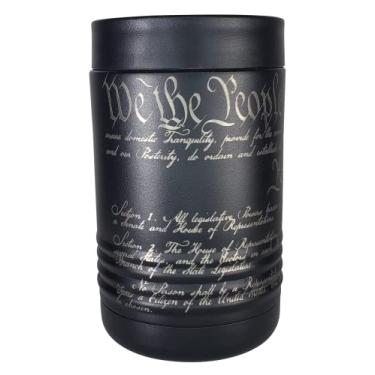 Imagem de Flaskimo Refrigerador De Latas Com Isolamento Térmico Aço Inoxidável Parede Dupla Da We The People Constitution, Comporta 12 Ou 16 Onças - Gravação Dupla-Face, Inclui Adesivo Bandeira Dos Eua (We Pe