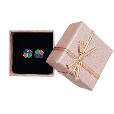 Imagem de Brinco Infantil Trevo Banhado Ouro 18K Caixinha presente - MIXFOLHEADO