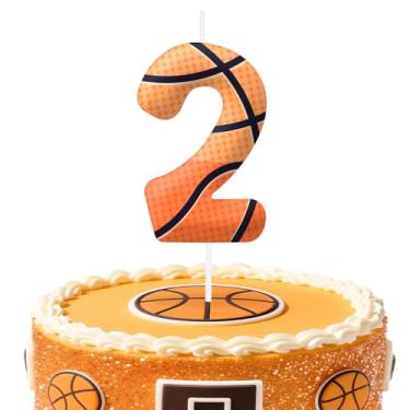 Imagem de Velas de aniversário número 2 de basquete, topo de bolo com tema de basquete para meninos e meninas, decorações de bolo para aniversários, suprimentos de festa com tema esportivo, velas para
