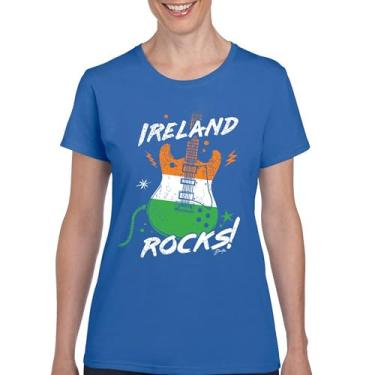 Imagem de Camiseta feminina Ireland Rocks Guitar Flag St Patrick's Day Shamrock Groove Vibe Pub Celtic Rock and Roll Clove, Azul, M