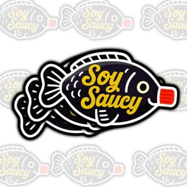 Imagem de 3 adesivos de soja picantes, adesivos engraçados de trocadilho de sushi, adesivos fofos de garrafa de peixe, adesivos divertidos de humor de comida asiática cortados à prova d'água para laptop