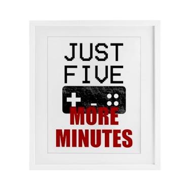 Imagem de Stupell Industries Impressão emoldurada branca Five More Minutes Gamer Under Glass, design por Kim Allen, 40,6 x 33,5 cm
