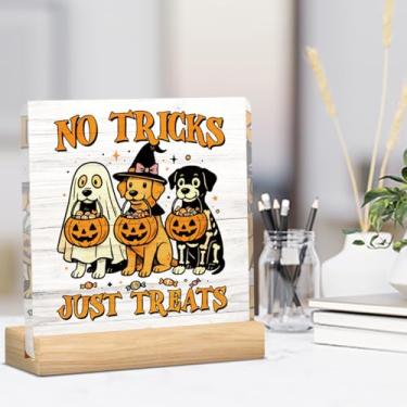 Imagem de Linda decoração de cachorro Halloween Presentes de Halloween para dono de amantes de cães, sem truques, apenas guloseimas, placa de decoração de mesa de acrílico para casa de fazenda, banheiro
