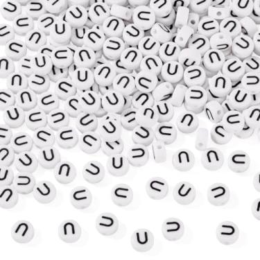 Imagem de FASHEWELRY 500 peças de contas de acrílico letra U 7 x 4 mm a granel contas planas redondas do alfabeto contas maiúsculas iniciais para pulseiras da amizade colar brinco fabricação de joias branco