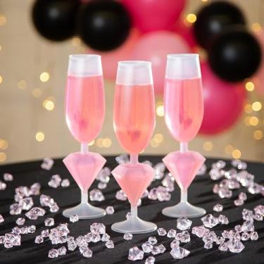 Imagem de Fun Express Taça de champanhe de plástico em forma de diamante - 12 peças