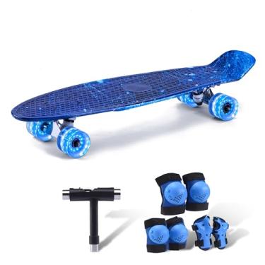 Imagem de Conjunto de skate infantil com rodas iluminadas – kit completo para iniciantes inclui equipamento de proteção completo e ferramenta de skate – ideal para meninos e meninas, galáxia azul 68 cm