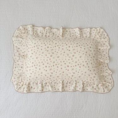 Imagem de BuLuTu Fronha floral rosa chique para travesseiro king size, capa de travesseiro vintage com babados para adolescentes adultos, fronha King de musselina de algodão respirável macio, 91 x 50 cm, 1 peça