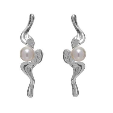 Imagem de Brinco Pendurado Orgânico com Pérola Banhado a Prata 925 - Papillon Se