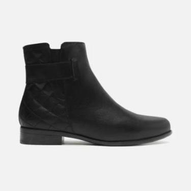 Imagem de Bota Feminina Preta Couro Cano Curto Matelassê Arezzo-Feminino