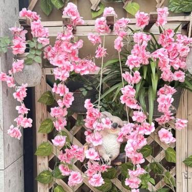 Imagem de Videiras artificiais de flor de cerejeira, flores artificiais para pendurar ao ar livre, guirlanda de flores de seda, 1,8 m, 135 peças, cabeça de flores, vívida, decorativa, de plástico de seda para