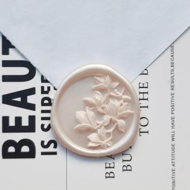 Imagem de Pilloze 50 adesivos de selo de cera de ramo de oliveira champanhe, adesivos autoadesivos de selo de cera preta para envelope ou convite de casamento, boa adesão e fácil de usar