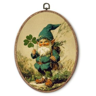Imagem de Hxlac Leprechaun Clover Oval Wall Art Framed, Vintage St Patrick's Day Shamrock Irish Oval Wall Decor, Farmhouse Spring Hanging Canvas Prints Wall Sculptures para decoração de sala de estar em casa