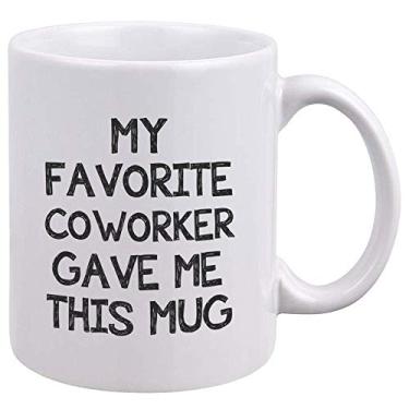 Imagem de Caneca de café divertida - My Favorite Client Gave Me This Mug - Ideia de presente de aniversário único para o agente imobiliário Broker Social Worker Advogado - Copo de chá de humor sarcástico 325 ml, Fino, Coworker, 11 Ounce