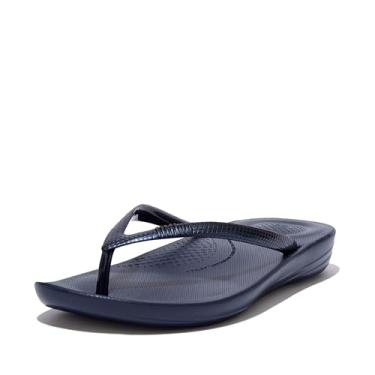 Imagem de FitFlop Chinelo feminino iQushion de borracha com palmilha contornada para caminhada, sandálias ergonômicas leves com suporte de arco e almofadas de impacto nos pés, azul marinho, 36 EUA feminino