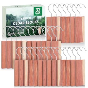 Imagem de ESRICH Blocos de cedro para armazenamento de roupas, pacote com 32 com ganchos de metal, madeira de cedro 100% natural para armários, tábuas de cedro com lixa, lascas de cedro para armários e gavetas