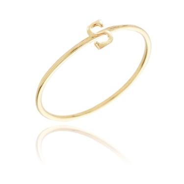 Imagem de Wrapables Anel de letra inicial empilhável folheado a ouro tamanho 6, Ouro, liga de zinco.