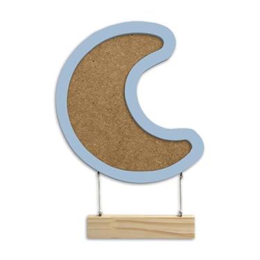 Imagem de Porta Maternidade Para Amigurumi em Mdf Colorido Moldura Lua com Plaquinha Cor:AZUL CANDY;Tamanho:21,7x27,3 cm