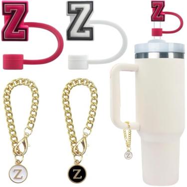 Imagem de 4 peças de acessório de garrafa de água com letras fofas compatíveis com copos Stanley, tampa de cobertura de canudo à prova de poeira de silicone, pingente de chaveiro de copo personalizado