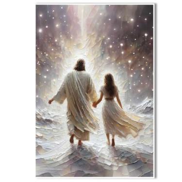Imagem de A pintura em tela de Jesus retrata Jesus e uma mulher andando descalços em uma superfície texturizada, de mãos dadas, em direção a um corpo etéreo e celestial de luz divina. Adequado para móveis ou