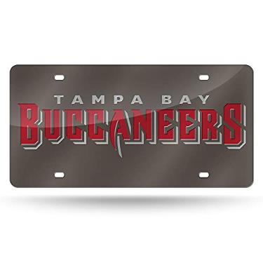 Imagem de Rico Industries Moldura de placa de carro cromada padrão embutida com corte a laser NFL Tampa Bay Bucaneers