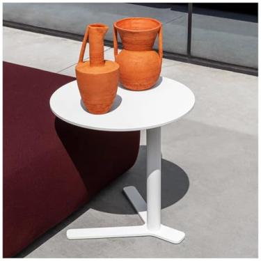 Imagem de Mesa de canto de metal em forma de C, pequena mesa lateral redonda para sala de estar, quarto, escritório, mesa de ferro para sofá e sofá, mesas de bebida para cafés e lojas de bebidas (branca, altura