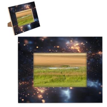 Imagem de hongjinglin Porta-retrato de 28 x 35,5 cm de madeira com lindo design de galáxia com tapete para parede e mesa, moldura para pendurar na parede para decoração de casa e amigos da família, ideias de