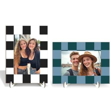 Imagem de SAPEYKR 2 porta-retratos de madeira com estampa quadriculada preta e azul com suporte de madeira, exibição de mesa, quarto, sala de estar, escritório, decoração de casa, acessórios de mesa